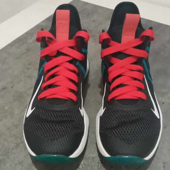 USED LEBRON WITNESS IV SIZE 12 - Picture 3 of 10